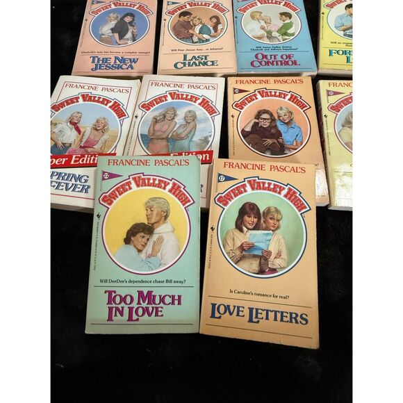 Sweet Valley High Vintage Paperback Books Lot of 34 1980's Jessica Elizabeth - Picture 7 of 8